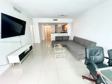 253 NE 2nd Street Miami FL 33132