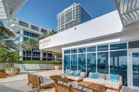 6801 Collins Avenue #610 Door Miami Beach FL 33141