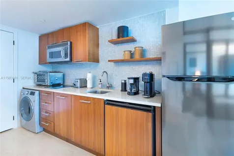 6801 Collins Avenue #610 Door Miami Beach FL 33141
