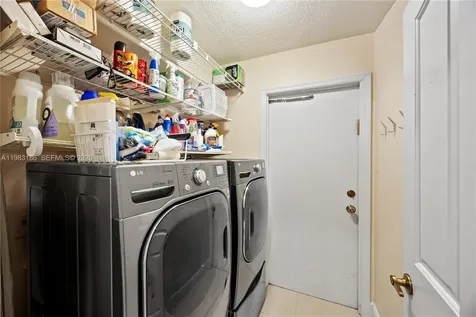 2721 Montevideo Avenue Cooper City FL 33026