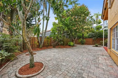 2721 Montevideo Avenue Cooper City FL 33026