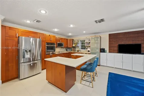 2721 Montevideo Avenue Cooper City FL 33026