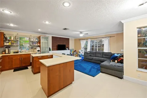 2721 Montevideo Avenue Cooper City FL 33026