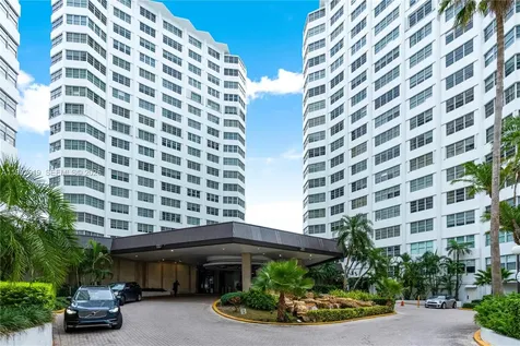 825 Brickell Bay Drive Miami FL 33131