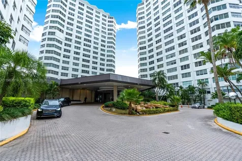 825 Brickell Bay Drive Miami FL 33131