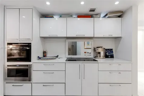 825 Brickell Bay Drive Miami FL 33131