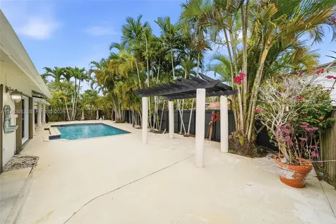 12715 SW 96th Terrace Miami FL 33186