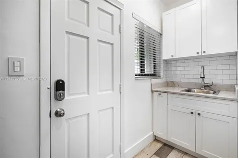 180 SW 63rd Avenue Miami FL 33144