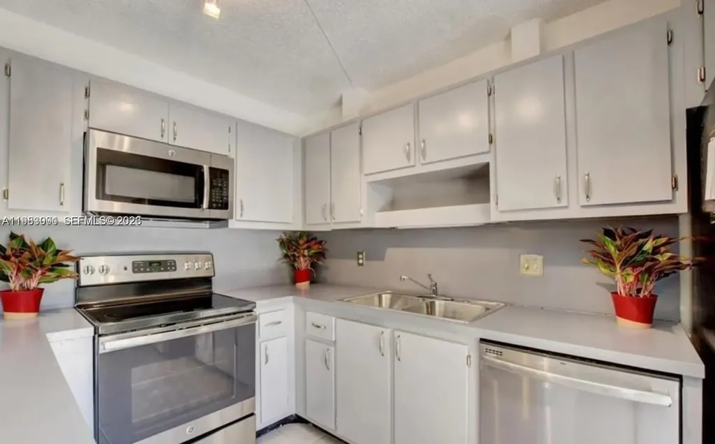 3103 Spanish Wells Drive Delray Beach FL 33445