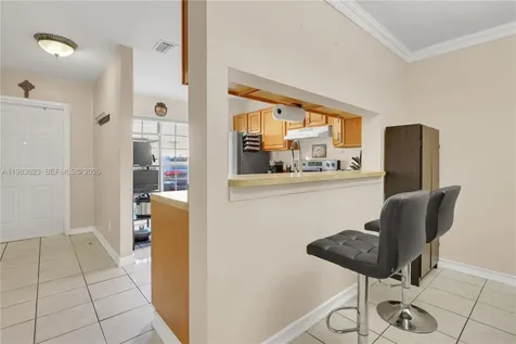 2881 S Cambridge Lane Cooper City FL 33026