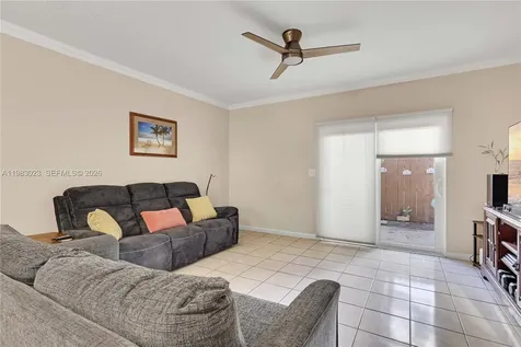2881 S Cambridge Lane Cooper City FL 33026