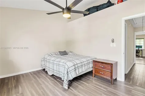 2881 S Cambridge Lane Cooper City FL 33026