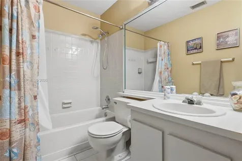 2881 S Cambridge Lane Cooper City FL 33026