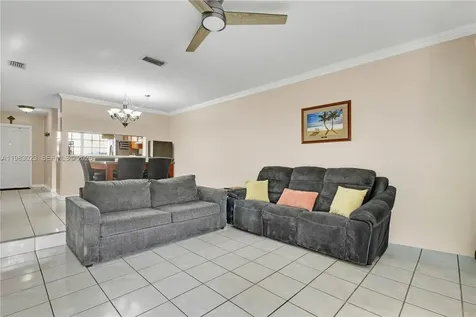 2881 S Cambridge Lane Cooper City FL 33026