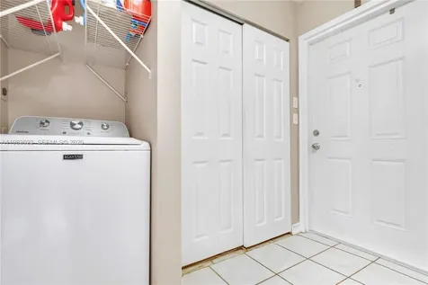 2881 S Cambridge Lane Cooper City FL 33026