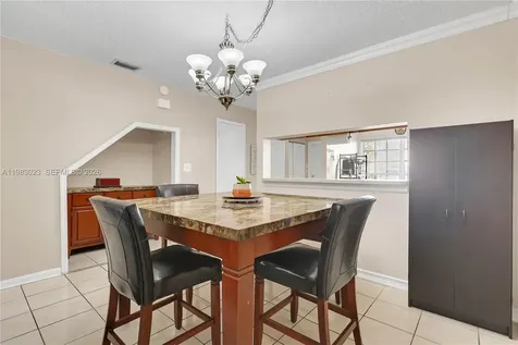 2881 S Cambridge Lane Cooper City FL 33026