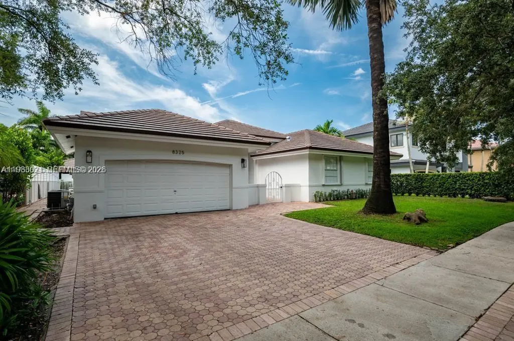 8325 NW 161st Terrace Miami Lakes FL 33016