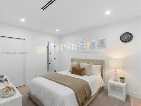 1560 Cleveland Road Miami Beach FL 33141