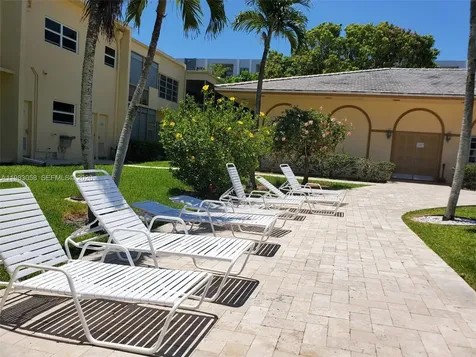 851 NE 14th Avenue Hallandale Beach FL 33009