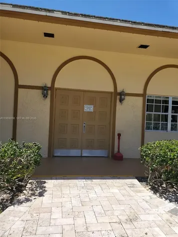 851 NE 14th Avenue Hallandale Beach FL 33009