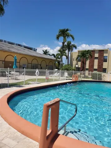 851 NE 14th Avenue Hallandale Beach FL 33009