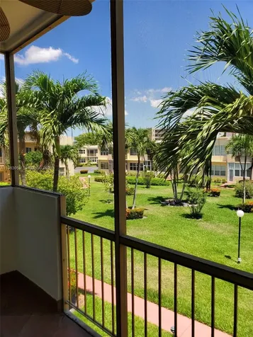 851 NE 14th Avenue Hallandale Beach FL 33009
