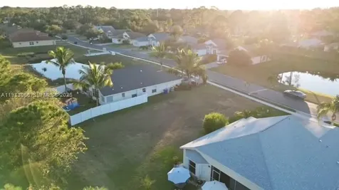 1570 SW 16th Court SW Vero Beach FL 32962