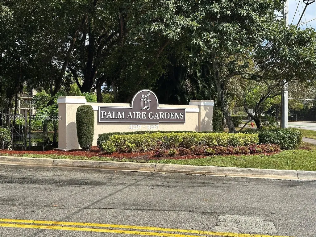 4221 W Mcnab Road Pompano Beach FL 33069