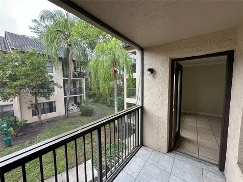 4221 W Mcnab Road Pompano Beach FL 33069