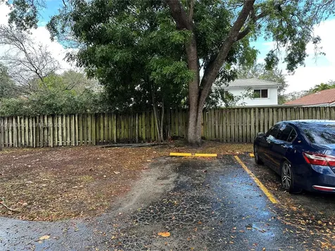 4221 W Mcnab Road Pompano Beach FL 33069
