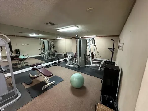 4221 W Mcnab Road Pompano Beach FL 33069