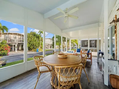806 S Jade Drive Key Largo FL 33037