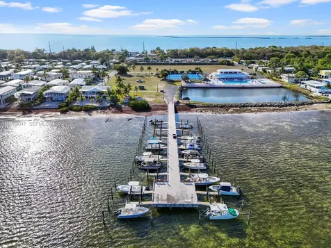 806 S Jade Drive Key Largo FL 33037