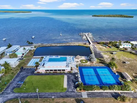 806 S Jade Drive Key Largo FL 33037