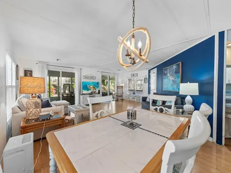 806 S Jade Drive Key Largo FL 33037