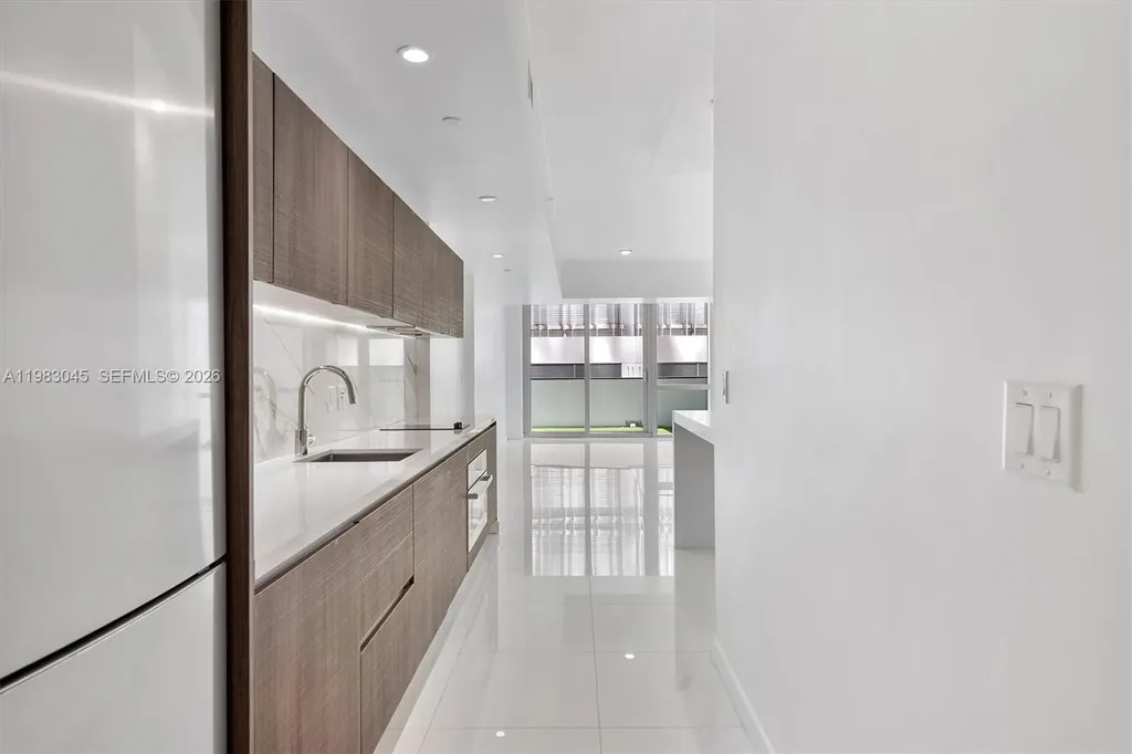 851 NE 1st Avenue Miami FL 33132