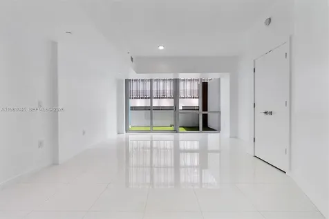 851 NE 1st Avenue Miami FL 33132