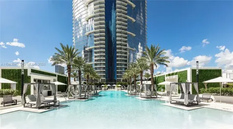 851 NE 1st Avenue Miami FL 33132
