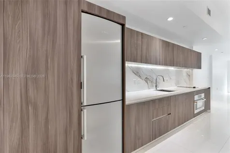 851 NE 1st Avenue Miami FL 33132