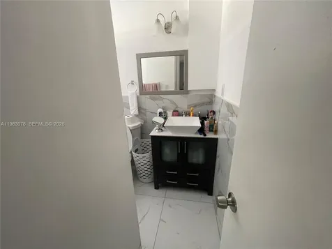 2601 N 66th Avenue Hollywood FL 33024
