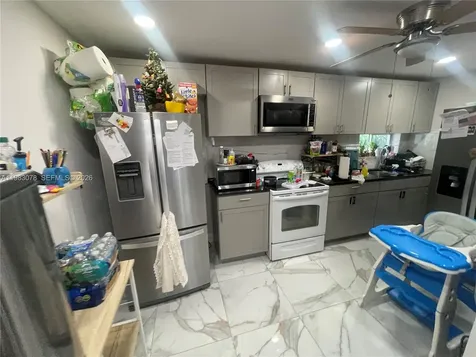 2601 N 66th Avenue Hollywood FL 33024