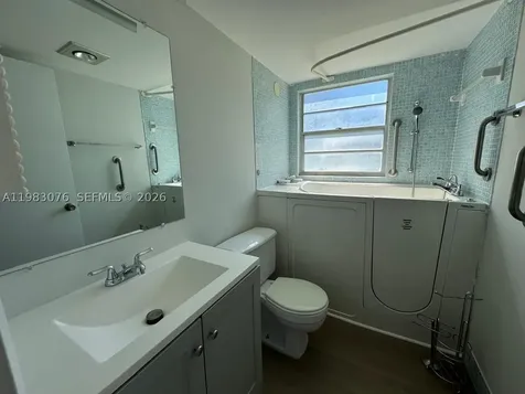 257 Fanshaw G Boca Raton FL 33434