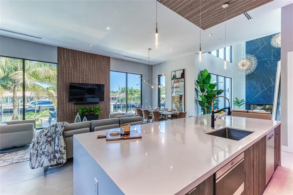 2817 NE 35th Street Fort Lauderdale FL 33306