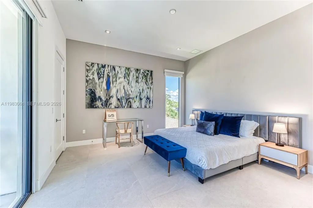 2817 NE 35th Street Fort Lauderdale FL 33306