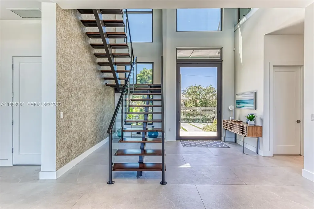 2817 NE 35th Street Fort Lauderdale FL 33306