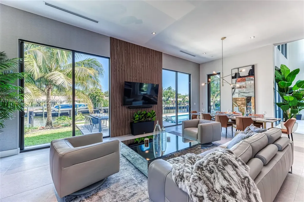 2817 NE 35th Street Fort Lauderdale FL 33306