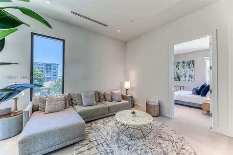 2817 NE 35th Street Fort Lauderdale FL 33306