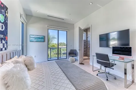 2817 NE 35th Street Fort Lauderdale FL 33306