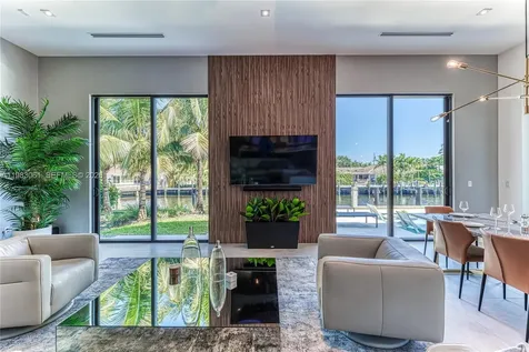 2817 NE 35th Street Fort Lauderdale FL 33306