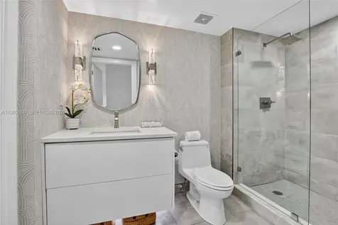 99 SE Mizner Boulevard Boca Raton FL 33432